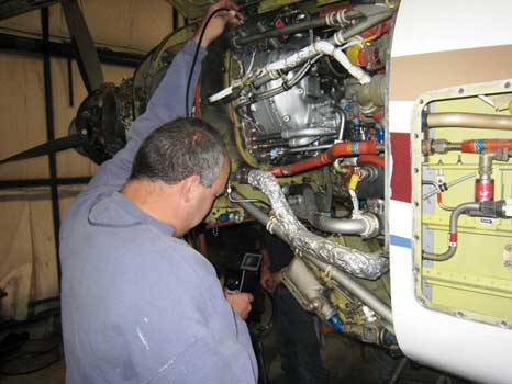 King Air- PT6 Inspection with a VJ-Advance Video Borescope. This is an inspection being done by Nick Chaffee of North Country Aviation.