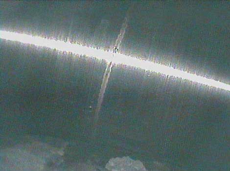 Image of scoring on the combustion chamber wall taken by a VJ-Advance video borescope during a Waukeshaw 7042 Inspection